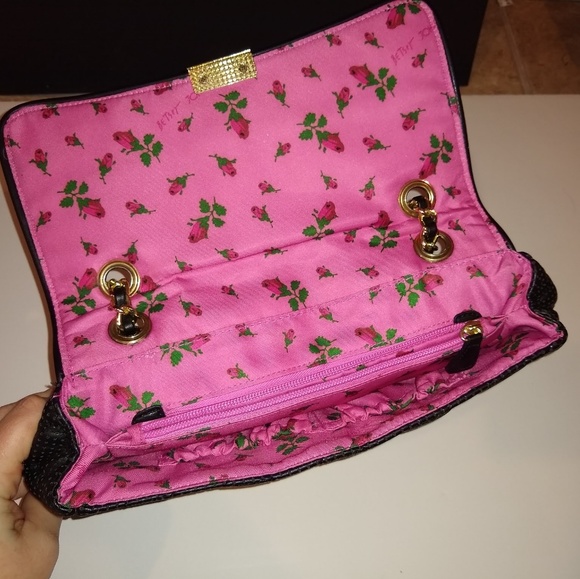 Betsy johnson adjustable chain strap purse - Picture 3 of 6